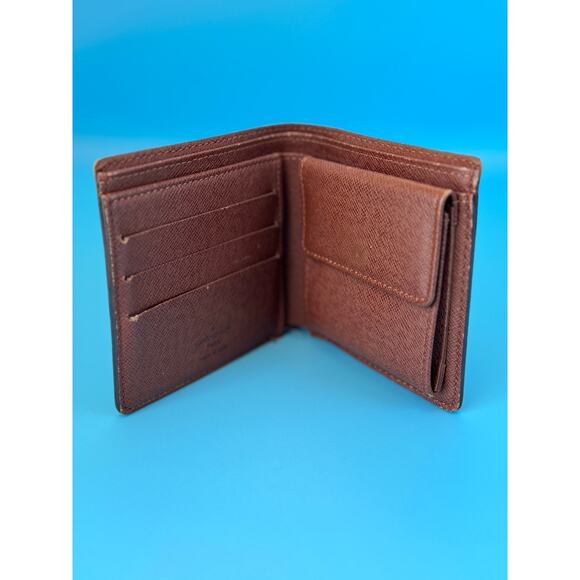 Louis Vuitton Monogram Marco Wallet - Picture 11 of 12